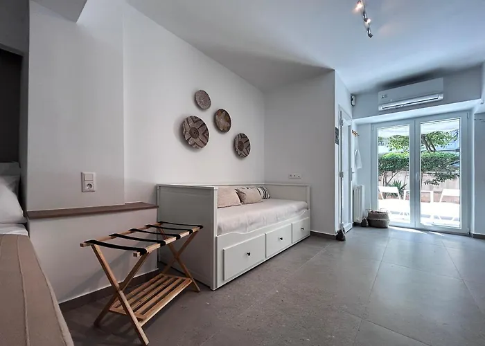 Flisvos Beach Studio
