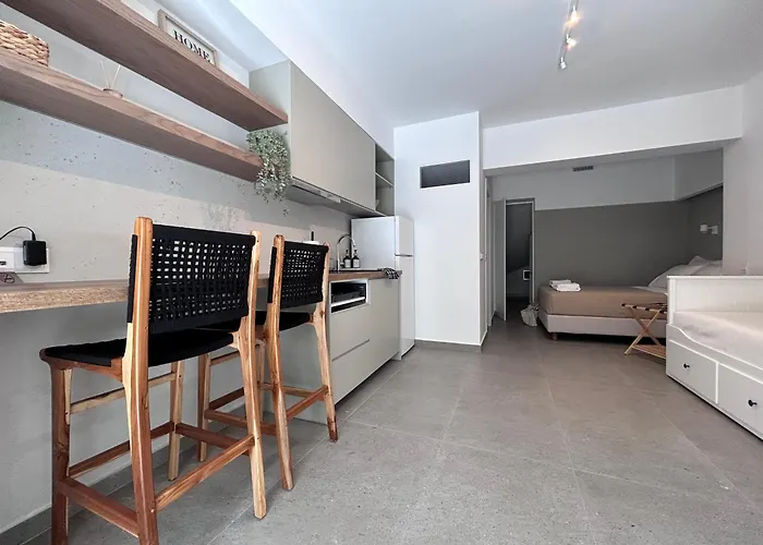 Flisvos Beach Studio